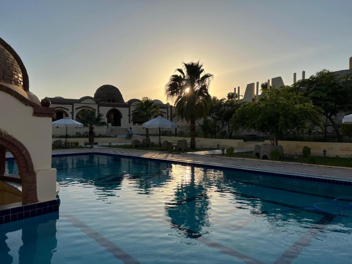 Elphardous Oasis Hotel Luxor Esterno foto
